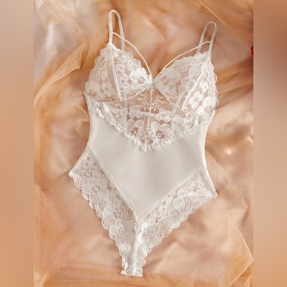 White Lace Bodysuit Lingerie for Women, Thin Straps, Size S, Sexy Intimates - Picture 4 of 6